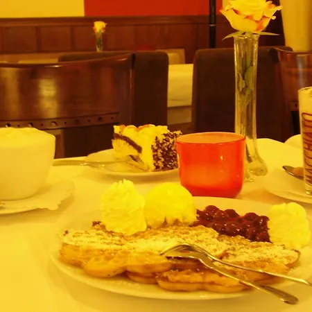 Fuerstenberg 3* باد نوينهار اهرفيل