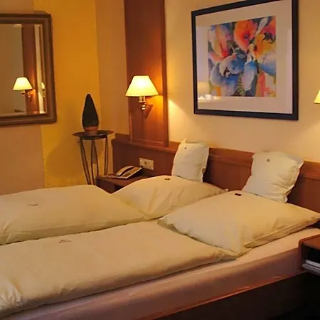 Hotell Fuerstenberg 3*